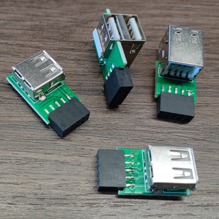 主板前置9针9Pin扩展USB2.0 接口后，机箱内置蓝牙、启动盘